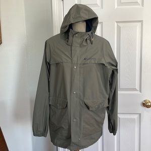 Columbia Sportswear raincoat Hood pockets water resistant olive green men size S